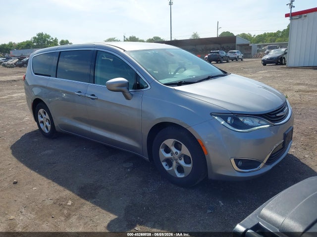 Продажа на аукционе авто 2018 Chrysler Pacifica Hybrid Touring Plus, vin: 2C4RC1H77JR332952, номер лота: 45269728