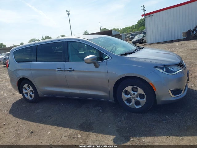 Aukcja sprzedaży 2018 Chrysler Pacifica Hybrid Touring Plus, vin: 2C4RC1H77JR332952, numer aukcji: 45269728