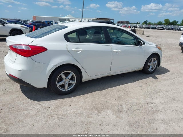 Продажа на аукционе авто 2016 Kia Forte Lx, vin: KNAFK4A60G5510115, номер лота: 45269739