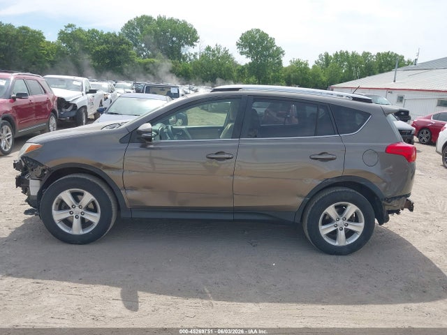 Toyota Rav4 Xle 2014 JTMRFREV6ED049704 Image 15