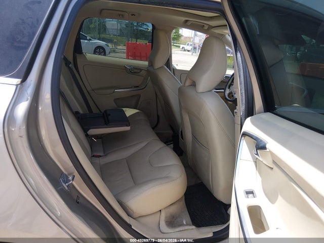 Продажа на аукционе авто 2015 Volvo Xc60 T6, vin: YV4902RK2F2653415, номер лота: 45269779