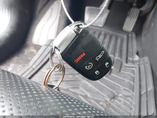 45269794 :رقم المزاد ، 1C3CCCBB0GN146565 vin ، 2016 Chrysler 200 S مزاد بيع