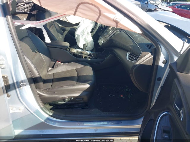 1G1ZH5SX5HF277820 Chevrolet Malibu Premier