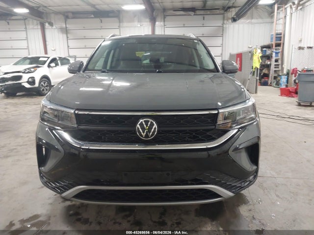 2022 Volkswagen Taos 1.5t Se მანქანა იყიდება აუქციონზე, vin: 3VVPX7B28NM096841, აუქციონის ნომერი: 45269856