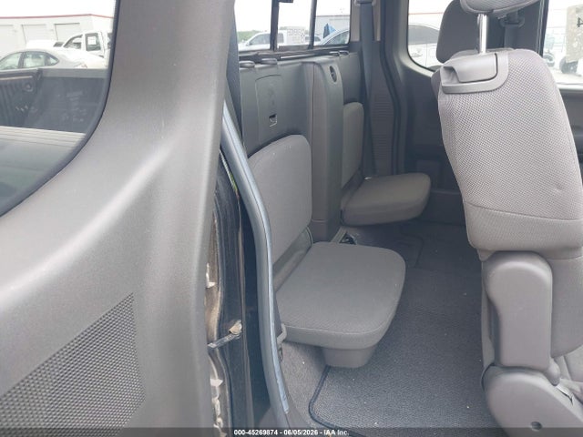45269874 :رقم المزاد ، 1N6BD06T65C457218 vin ، 2005 Nissan Frontier Xe مزاد بيع