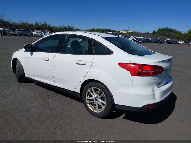 45269888 :رقم المزاد ، 1FADP3F2XFL206592 vin ، 2015 Ford Focus Se مزاد بيع