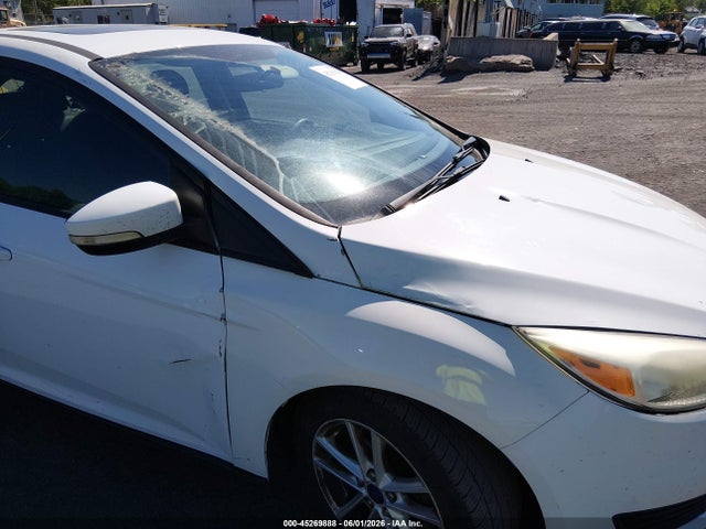 45269888 :رقم المزاد ، 1FADP3F2XFL206592 vin ، 2015 Ford Focus Se مزاد بيع