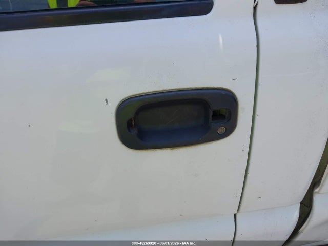 45269920 :رقم المزاد ، 1GCHC24U12E124710 vin ، 2002 Chevrolet Silverado 2500hd مزاد بيع