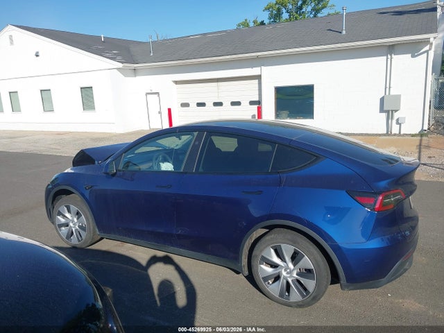 Tesla Model Y 2023 7SAYGDEDXPF959762 Image 12