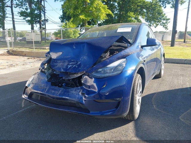 Tesla Model Y 2023 7SAYGDEDXPF959762 Image 2