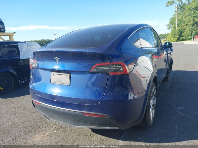 Tesla Model Y 2023 7SAYGDEDXPF959762 Image 4