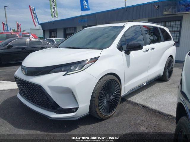 2024 Toyota Sienna Xse მანქანა იყიდება აუქციონზე, vin: 5TDDRKEC3RS210558, აუქციონის ნომერი: 45269976
