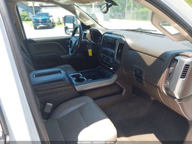 2015 Chevrolet Silverado 2500hd Ltz მანქანა იყიდება აუქციონზე, vin: 1GC1KWE89FF581049, აუქციონის ნომერი: 45269981