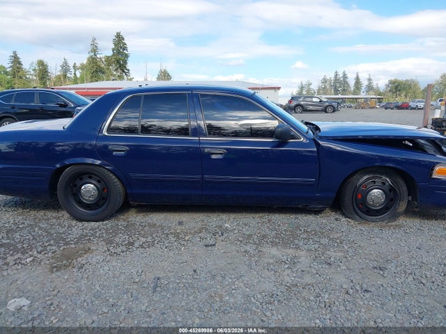 45269986 :رقم المزاد ، 2FABP7BV0BX182735 vin ، 2011 Ford Crown Victoria Police Interceptor مزاد بيع