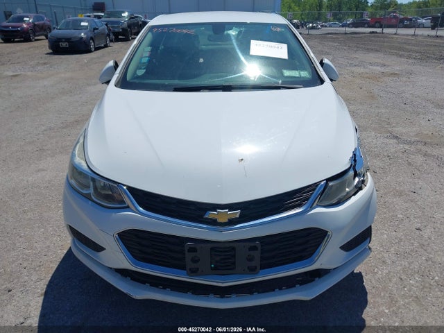 45270042 :رقم المزاد ، 1G1BC5SM7J7236966 vin ، 2018 Chevrolet Cruze Ls Auto مزاد بيع