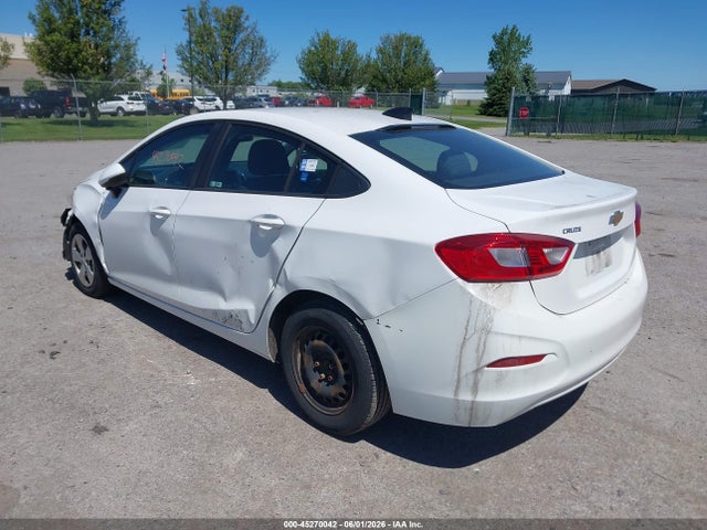 45270042 :رقم المزاد ، 1G1BC5SM7J7236966 vin ، 2018 Chevrolet Cruze Ls Auto مزاد بيع