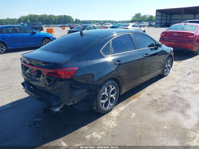 45270083 :رقم المزاد ، 3KPF24AD4ME366988 vin ، 2021 Kia Forte Lxs مزاد بيع