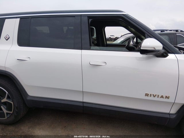 Rivian R1s Adventure 2023 7PDSGABA6PN004916 Image 13