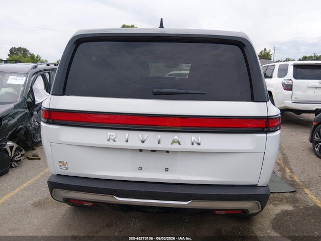 Rivian R1s Adventure 2023 7PDSGABA6PN004916 Image 16