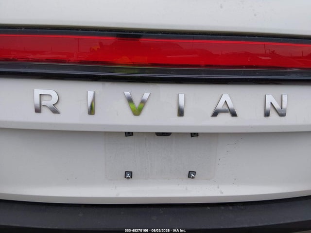 Rivian R1s Adventure 2023 7PDSGABA6PN004916 Image 19