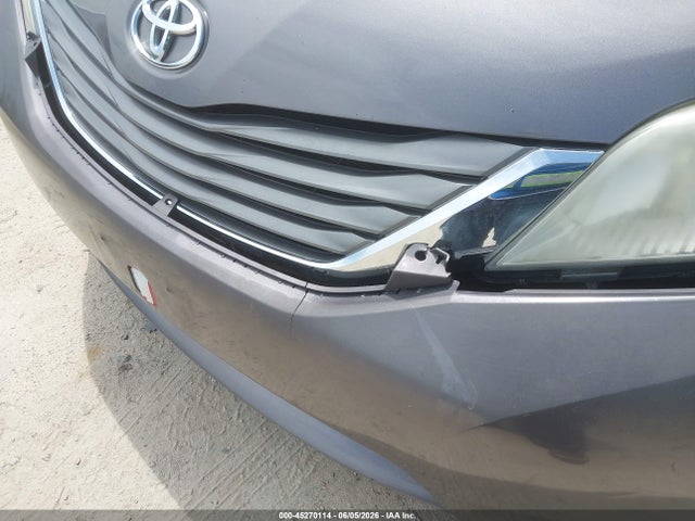 2011 Toyota Sienna Xle მანქანა იყიდება აუქციონზე, vin: 5TDDK3DC3BS023094, აუქციონის ნომერი: 45270114