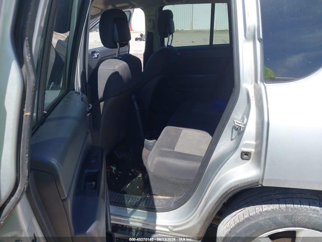 2011 Jeep Compass მანქანა იყიდება აუქციონზე, vin: 1J4NT1FBXBD142504, აუქციონის ნომერი: 45270140