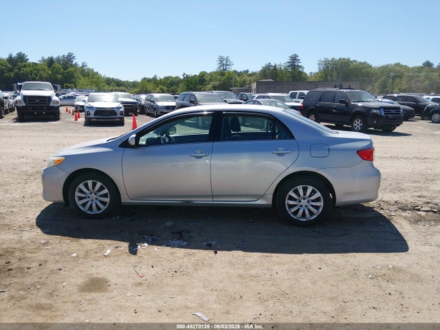 45270139 :رقم المزاد ، 2T1BU4EE5DC973573 vin ، 2013 Toyota Corolla Le مزاد بيع