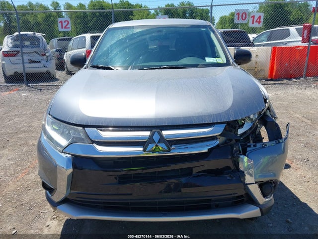 45270144 :رقم المزاد ، JA4AZ2A31HZ022007 vin ، 2017 Mitsubishi Outlander Es مزاد بيع