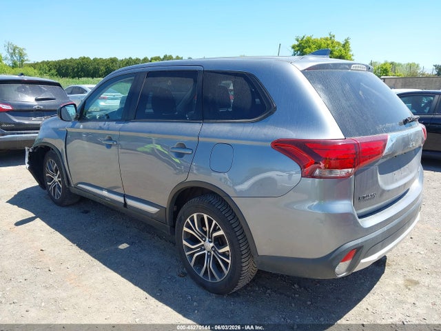 45270144 :رقم المزاد ، JA4AZ2A31HZ022007 vin ، 2017 Mitsubishi Outlander Es مزاد بيع