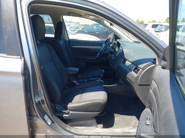 45270144 :رقم المزاد ، JA4AZ2A31HZ022007 vin ، 2017 Mitsubishi Outlander Es مزاد بيع