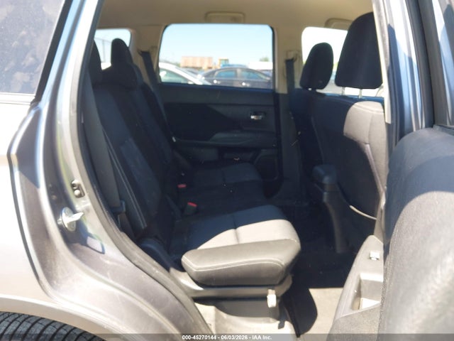 45270144 :رقم المزاد ، JA4AZ2A31HZ022007 vin ، 2017 Mitsubishi Outlander Es مزاد بيع
