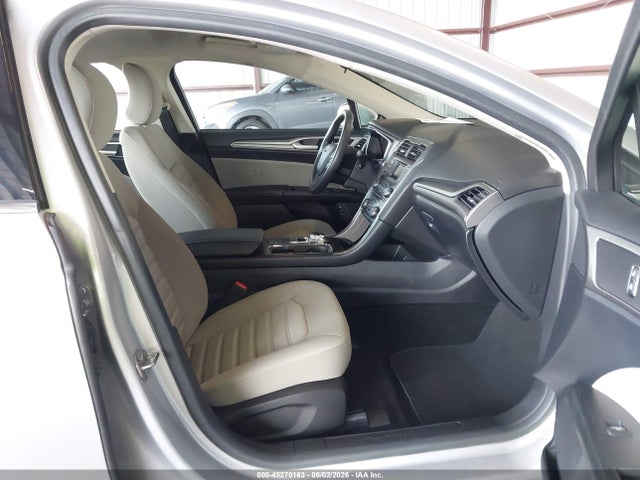 3FA6P0UUXJR258083 Ford Fusion Hybrid S