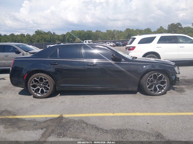 2015 Chrysler 300 300s მანქანა იყიდება აუქციონზე, vin: 2C3CCABG9FH867877, აუქციონის ნომერი: 45270172
