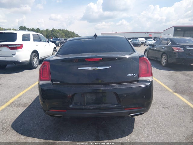 2015 Chrysler 300 300s მანქანა იყიდება აუქციონზე, vin: 2C3CCABG9FH867877, აუქციონის ნომერი: 45270172