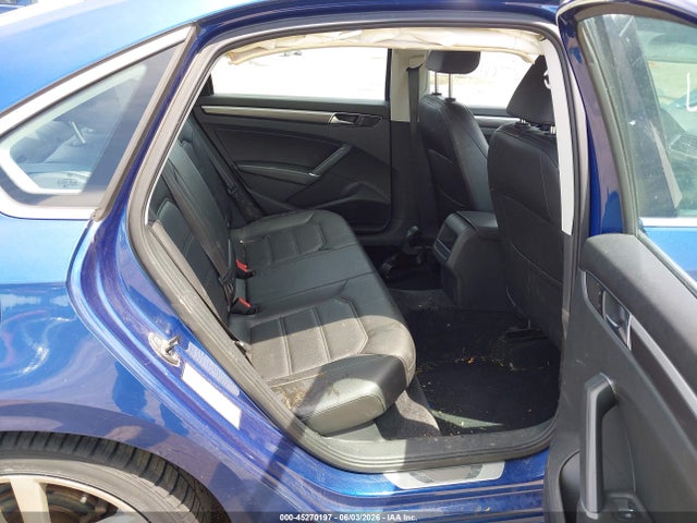 Продажа на аукционе авто 2017 Volkswagen Passat 1.8t R-line, vin: 1VWDT7A36HC013420, номер лота: 45270197