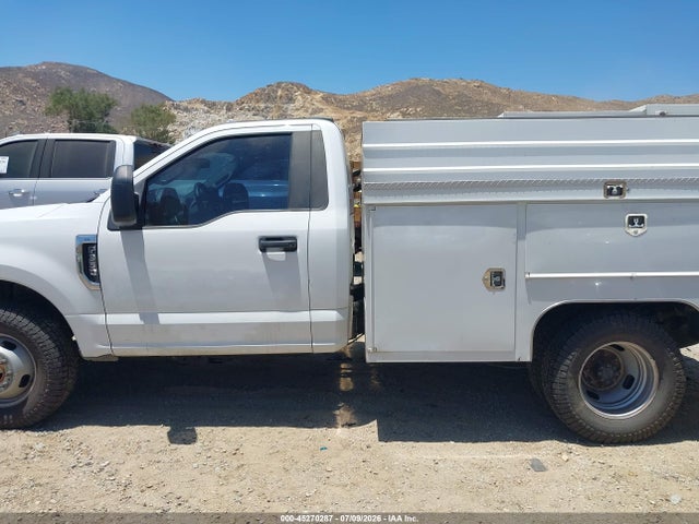 Ford F-350 Chassis Xl 2021 1FDRF3G64MEC67597 Image 14