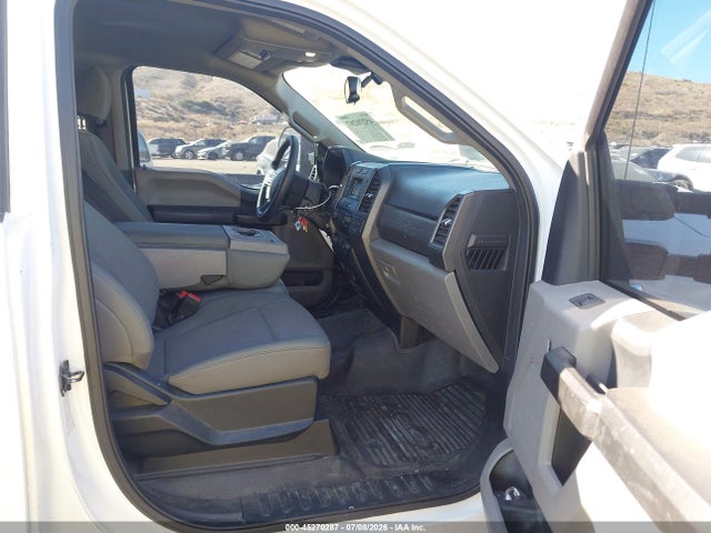 Ford F-350 Chassis Xl 2021 1FDRF3G64MEC67597 Image 5