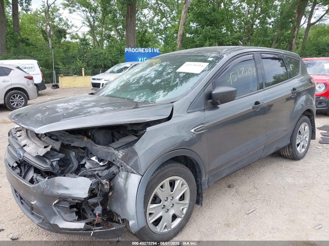 45270294 :رقم المزاد ، 1FMCU0F74HUC75957 vin ، 2017 Ford Escape S مزاد بيع