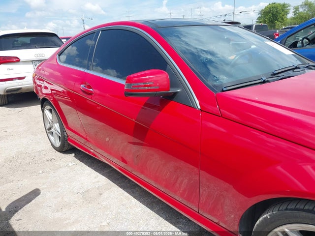 Продажа на аукционе авто 2013 Mercedes-benz C 250, vin: WDDGJ4HB2DF943136, номер лота: 45270392