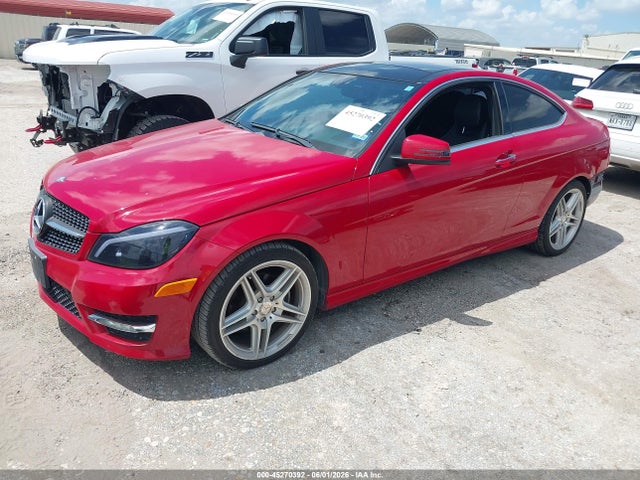 Продажа на аукционе авто 2013 Mercedes-benz C 250, vin: WDDGJ4HB2DF943136, номер лота: 45270392