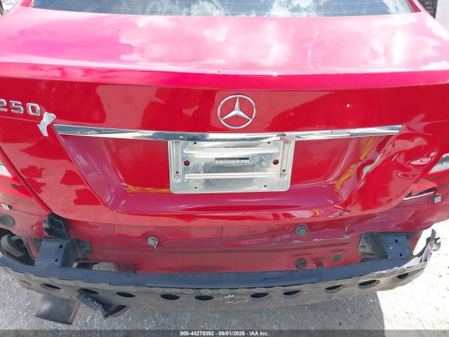 Продажа на аукционе авто 2013 Mercedes-benz C 250, vin: WDDGJ4HB2DF943136, номер лота: 45270392