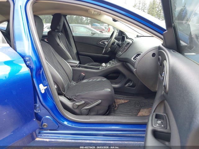 45270429 :رقم المزاد ، 1C3CCCAB7GN113418 vin ، 2016 Chrysler 200 Limited مزاد بيع