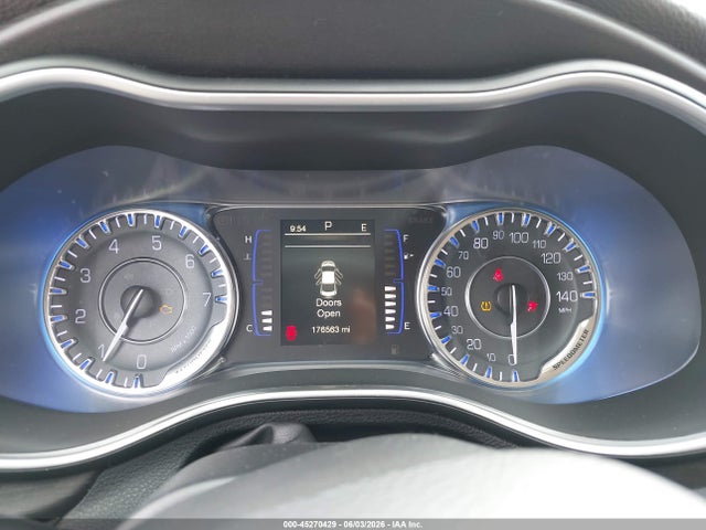 45270429 :رقم المزاد ، 1C3CCCAB7GN113418 vin ، 2016 Chrysler 200 Limited مزاد بيع