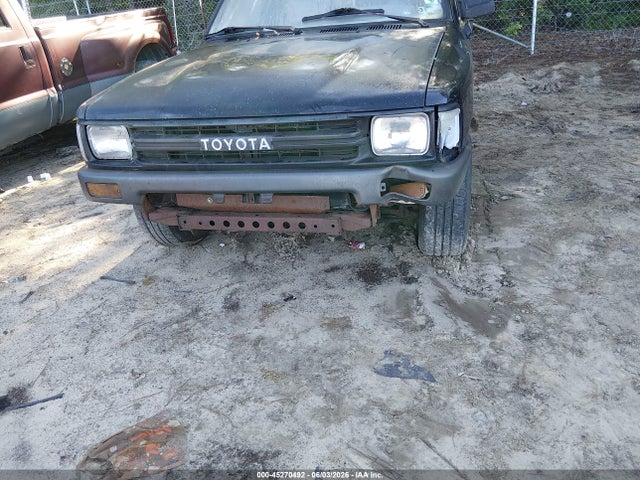 Aukcja sprzedaży 1990 Toyota Pickup 1/2 Ton Short Wheelbase, vin: JT4RN81R3L0042106, numer aukcji: 45270492