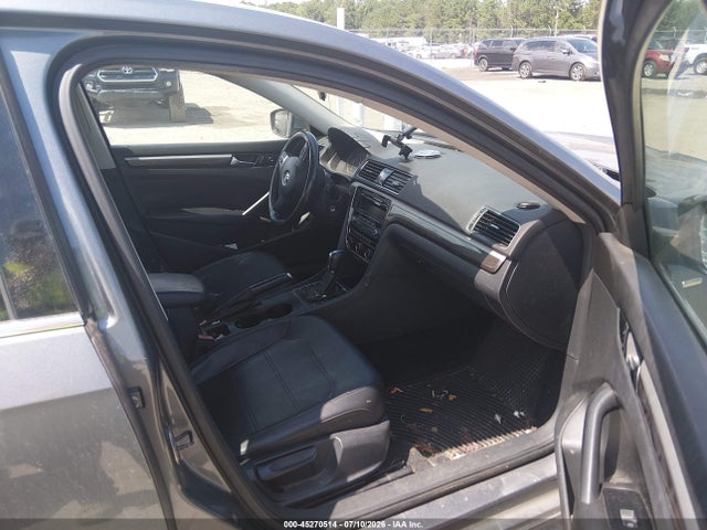 Продажа на аукционе авто 2014 Volkswagen Passat 1.8t Wolfsburg Edition, vin: 1VWAT7A38EC049270, номер лота: 45270514
