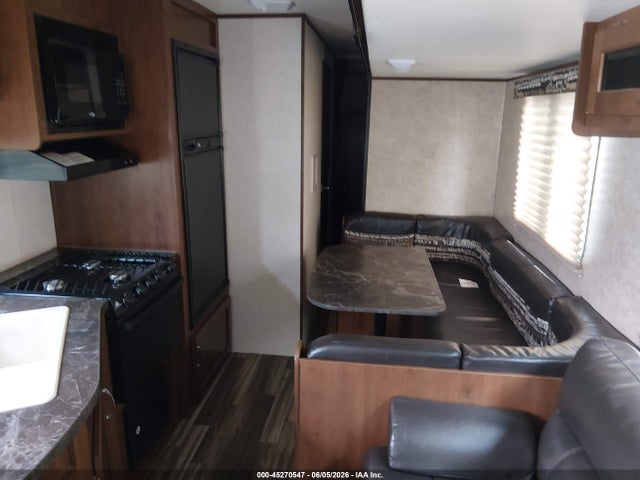 2017 Jayco Jayfl184bh მანქანა იყიდება აუქციონზე, vin: 1UJBJ0BS0H17M0352, აუქციონის ნომერი: 45270547