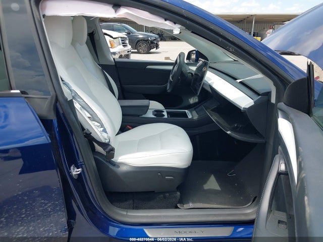 Продажа на аукционе авто 2023 Tesla Model Y Awd/long Range Dual Motor All-wheel Drive, vin: 7SAYGDEE2PA118296, номер лота: 45270546