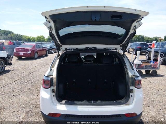 Продажа на аукционе авто 2024 Jeep Compass Latitude 4x4, vin: 3C4NJDBN8RT165975, номер лота: 45270608