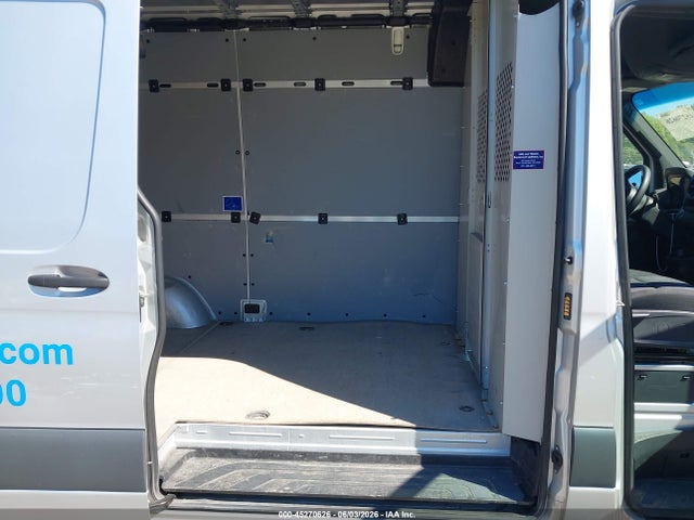 45270626 :رقم المزاد ، W1Y40BHY4MT078871 vin ، 2021 Mercedes-benz Sprinter 2500 Standard Roof I4 مزاد بيع