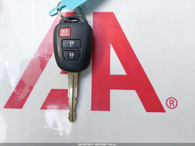 JTMZFREV5FJ039927 Toyota RAV4 LE